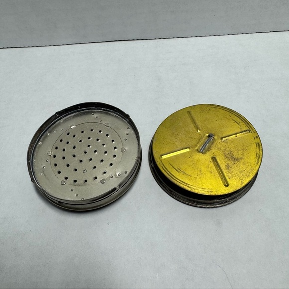 Vintage 1920s Norida Vanitie Refillable Compact with Mirror Empty Woman Makeup - Picture 9 of 10